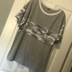 Super soft t-shirt with camo sleeves and front panel.